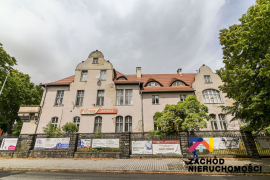 Lokal użytkowy 117m2 w budynku przy Szpitalu